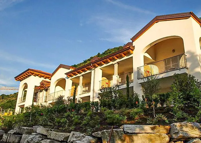 Residenz La Marenca Апартаменты Каннобио